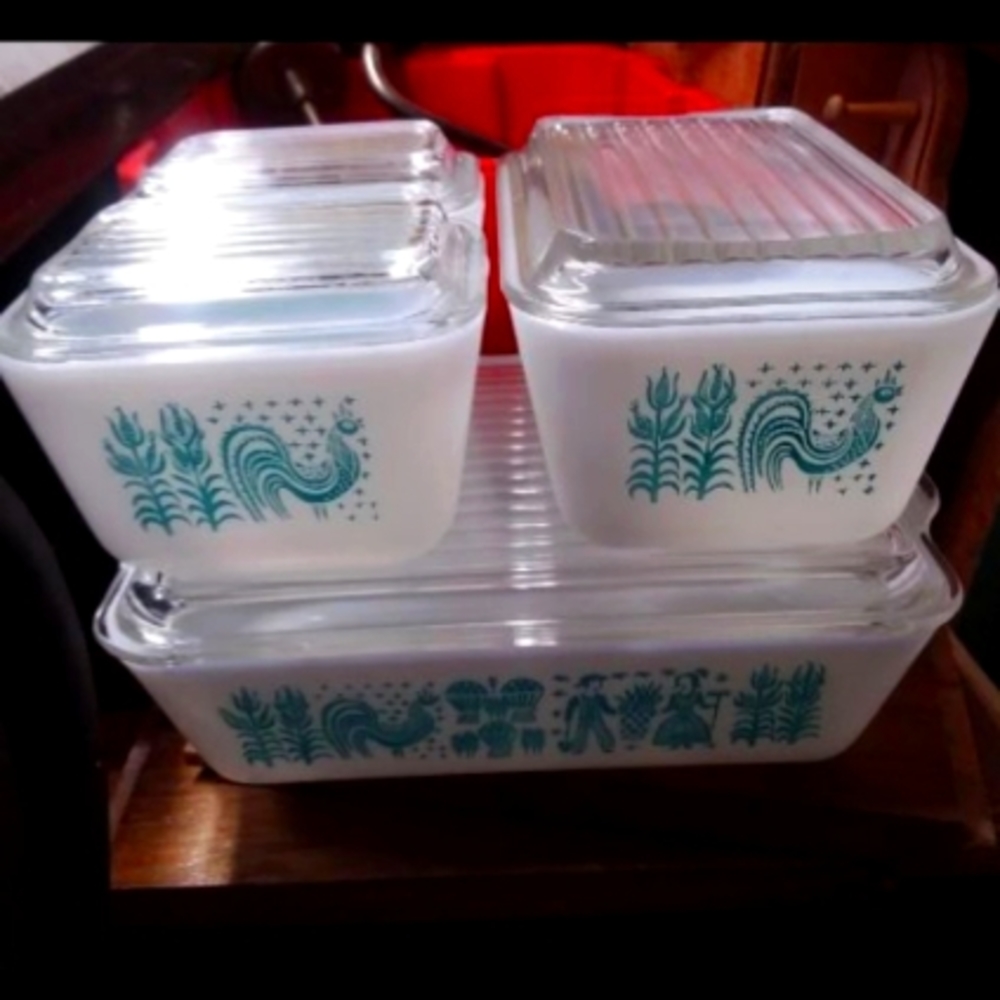 Vintage Pyrex Complete Butterprint Refrigerator Set With Lids